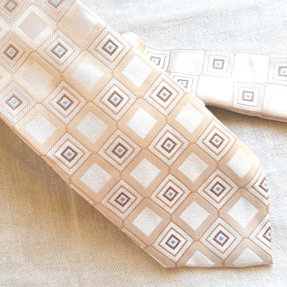 Sean John beige Tie